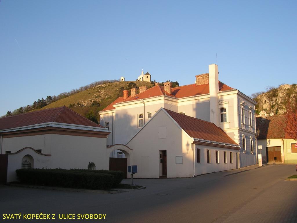 Penzion U Zabaka Микулов Экстерьер фото